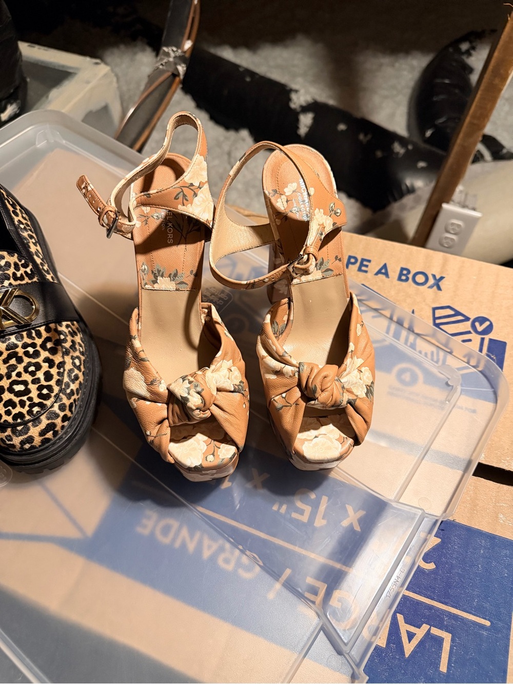 Michael Kors Collection Tan Floral Knot Platform Sandals